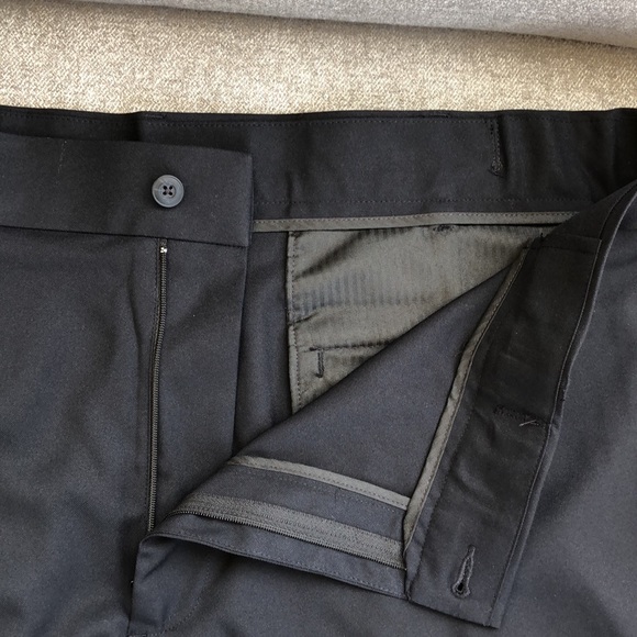 NWOT! - PGA TOUR Flat Front Stretch Golf Shorts - Picture 2 of 6